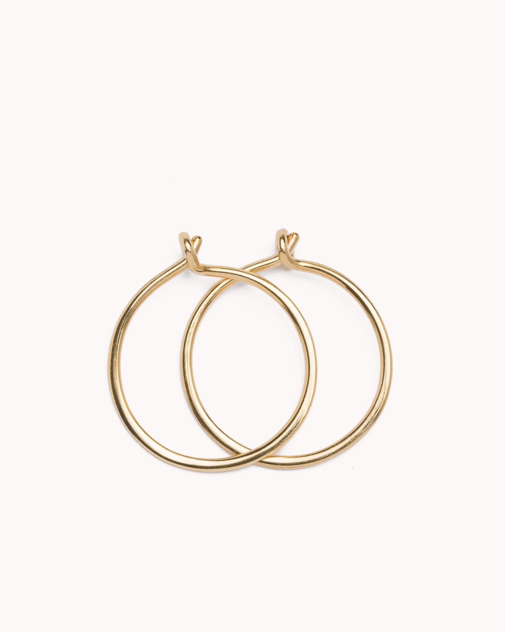 mau-hoops-earrings-950699 mau-hoops-earrings-950699